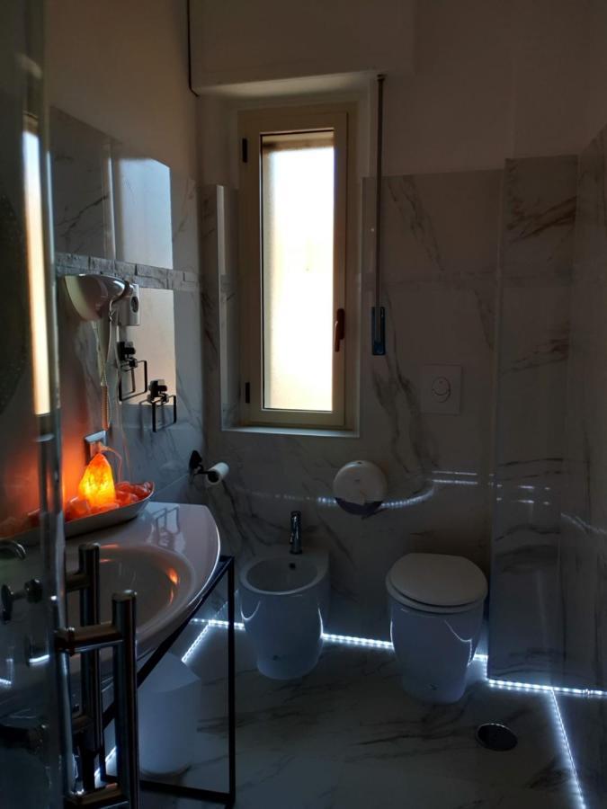 Bed and Breakfast Dame Кротоне Экстерьер фото